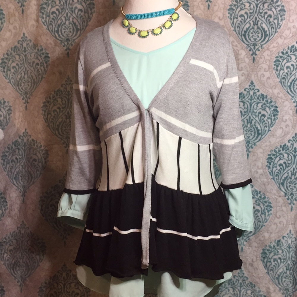 Monochromatic Striped Ruffle Bottom Sweater Shrug